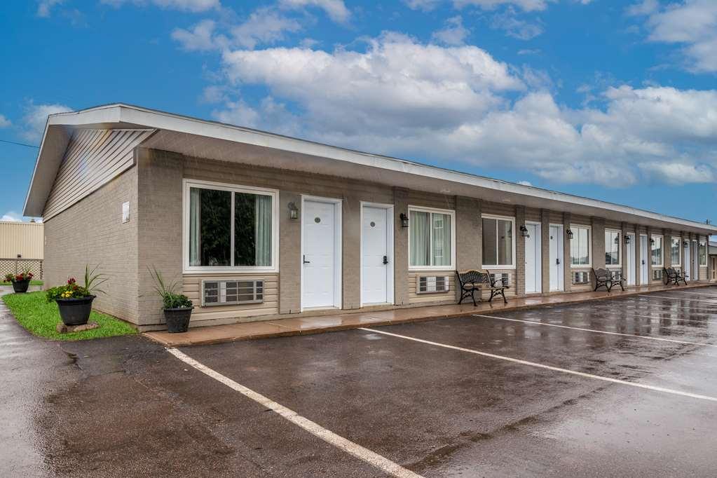 Canadas Best Value Inn&Suites-Charlottetown Exterior foto