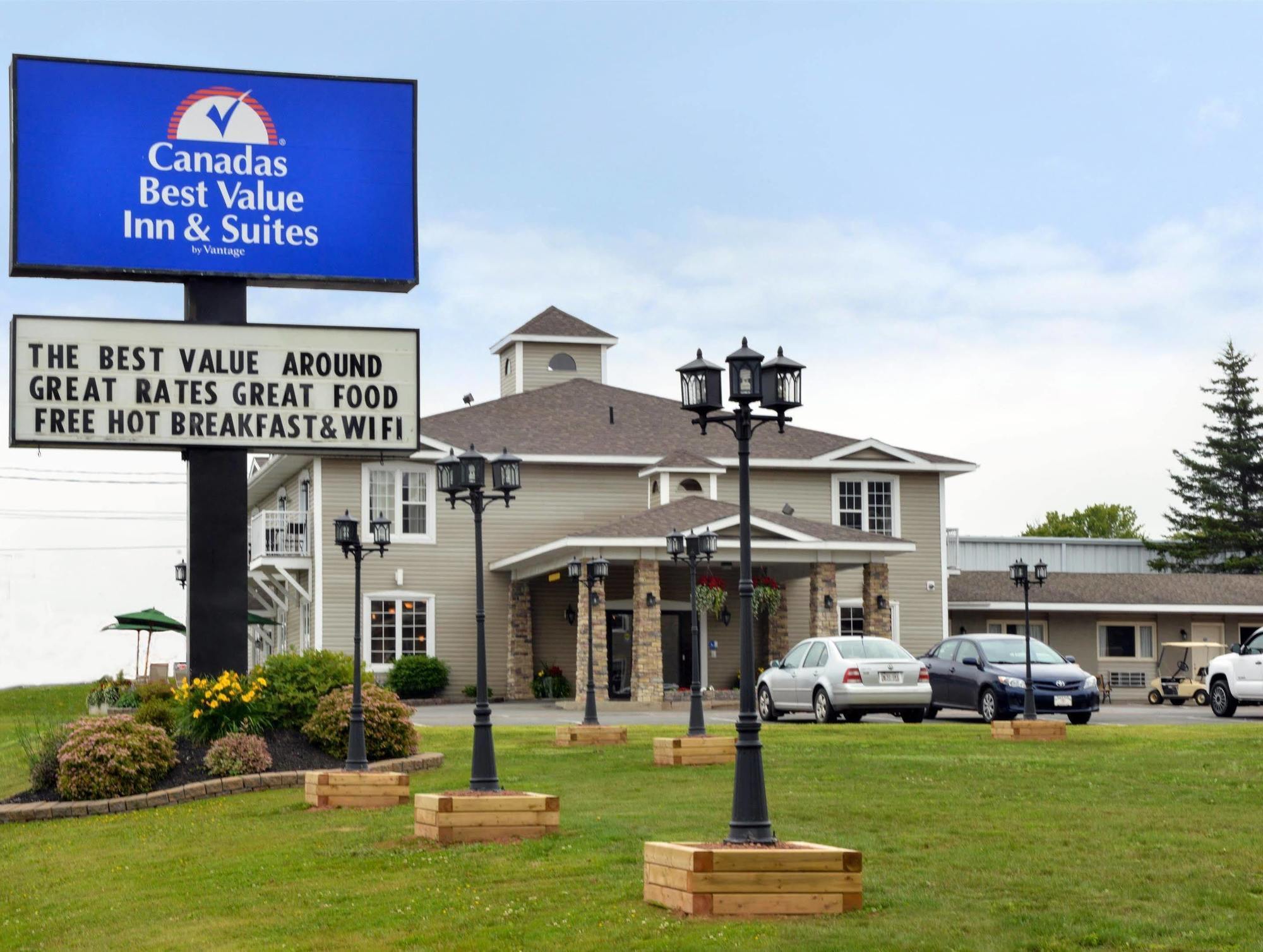 Canadas Best Value Inn&Suites-Charlottetown Exterior foto